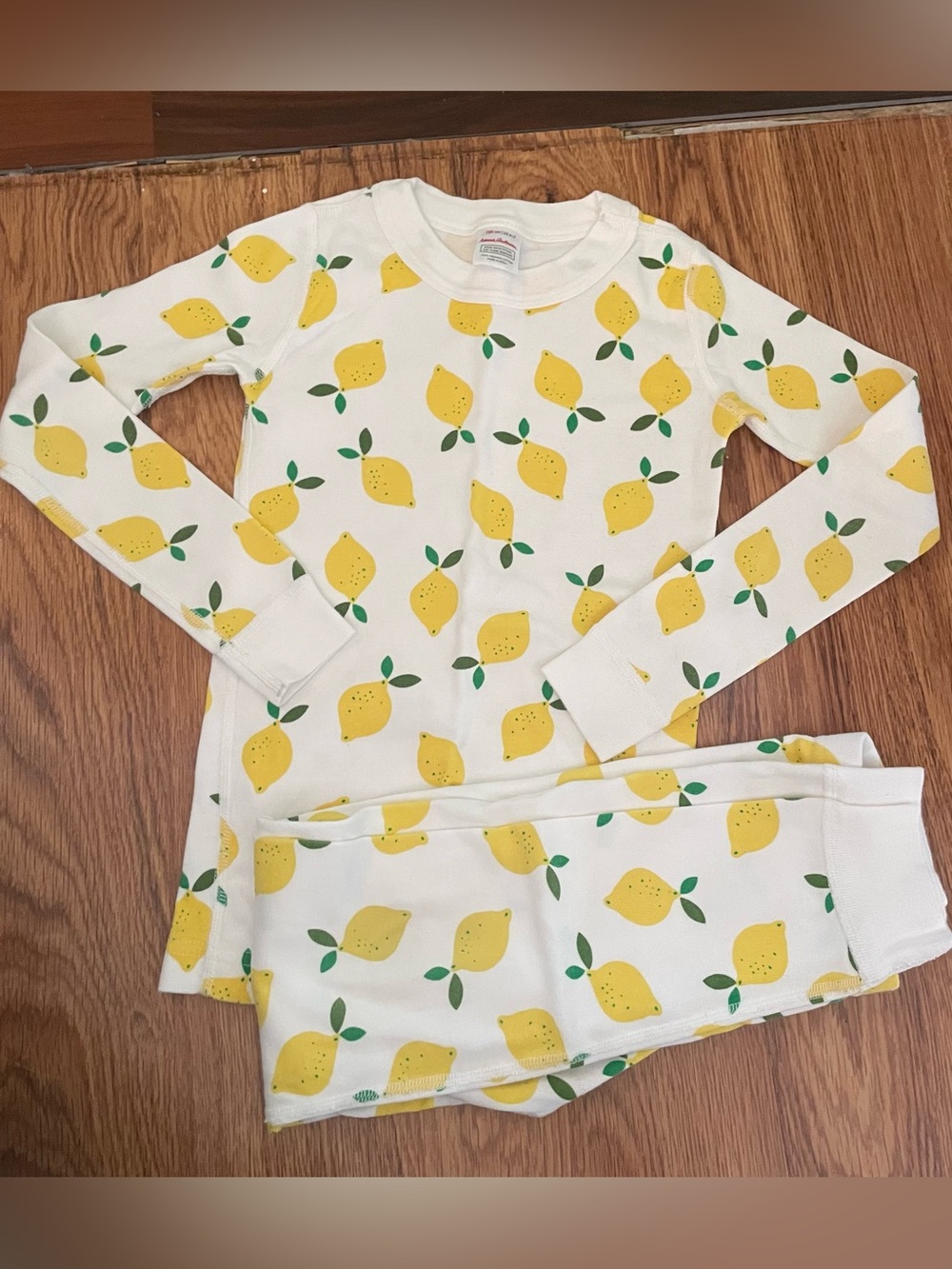 Hanna Andersson White Pajama Set with Yellow Lemon Print